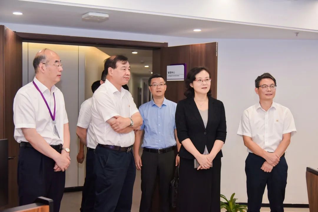 吴海瑜一行到紫光环保考察
